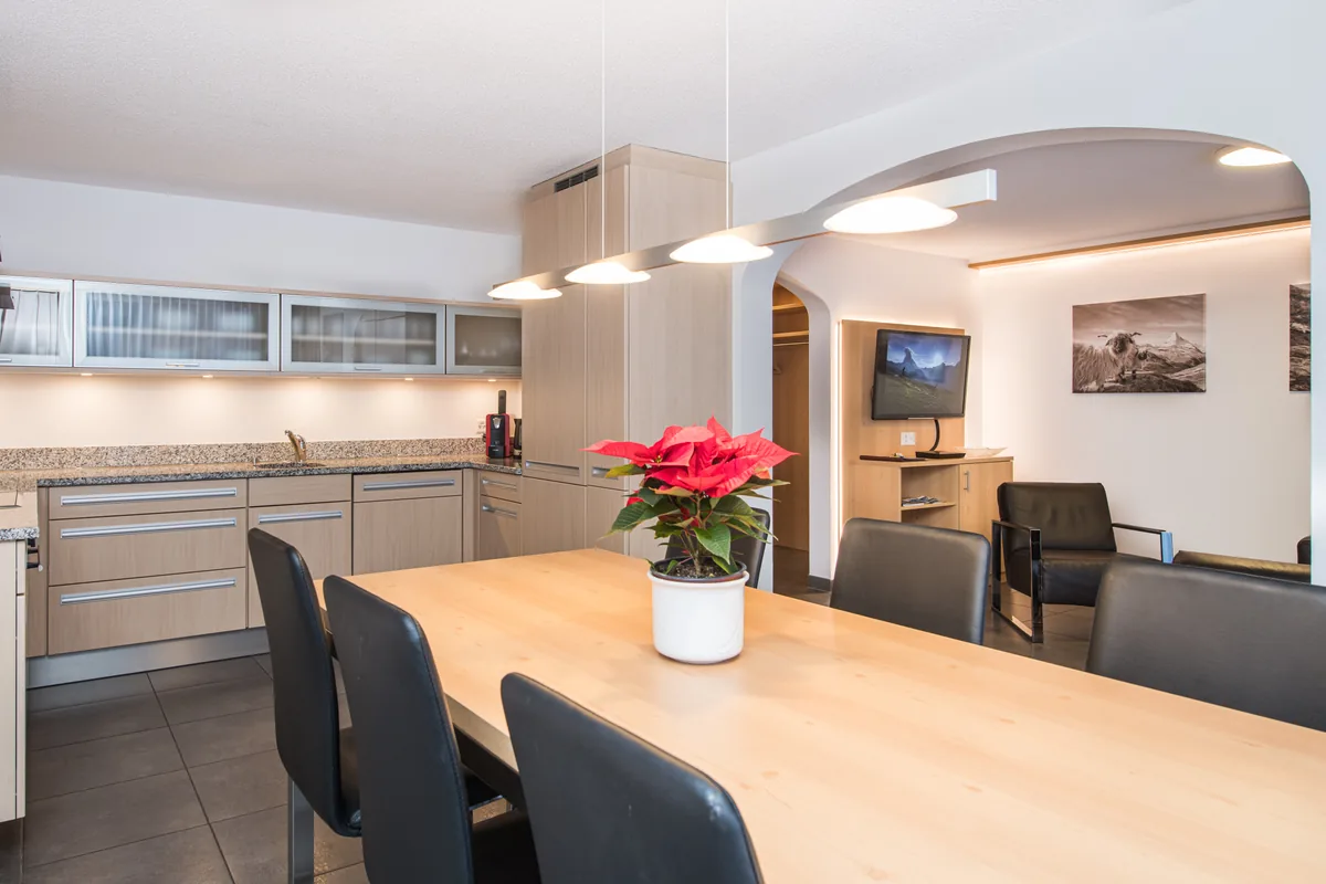 Essbereich einer Ferienwohnung in Zermatt