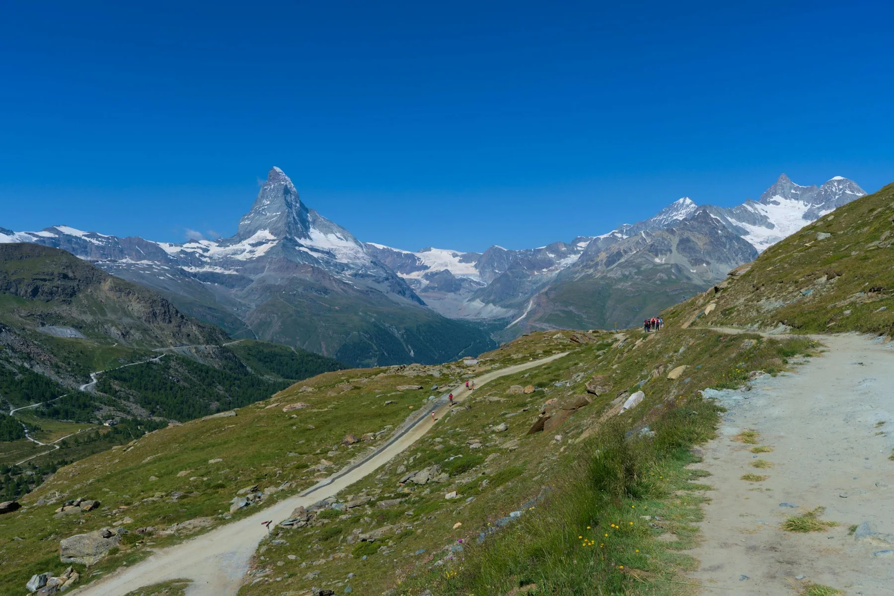Matterhornblick auf einem Höhenweg in Zermatt